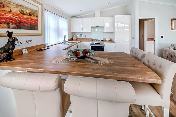 Lake View Lodge - Beech Tree Park Cottages, Hatfield Woodhouse, Nr. Doncaster