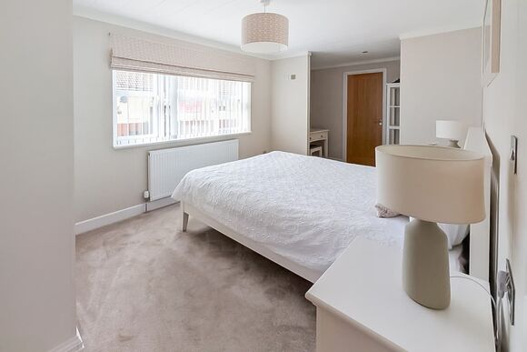 Lake View Lodge - Beech Tree Park Cottages, Hatfield Woodhouse, Nr. Doncaster