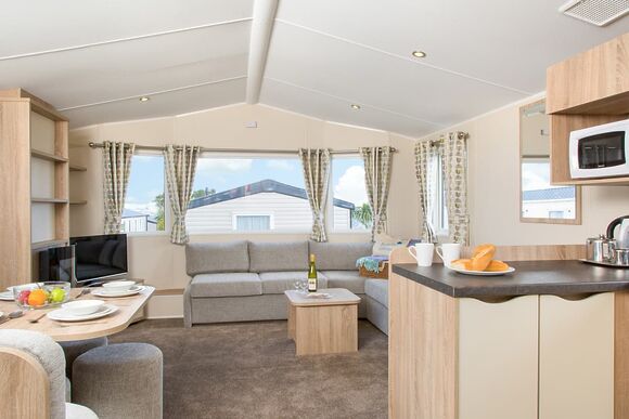 Torquay 6 Pet - Beverley Park, Paignton