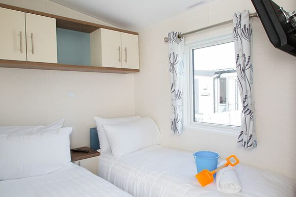 Torquay 6 Caravan, Torbay 8 - Beverley Park, Paignton