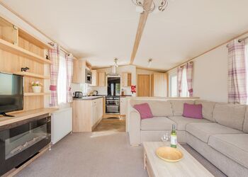 Signature Three Bedroom - Bucklegrove Holiday Park, Cheddar,