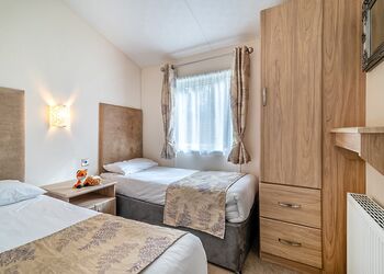 Platinum Lodge 3 (Pet) - Bucklegrove Holiday Park, Cheddar,