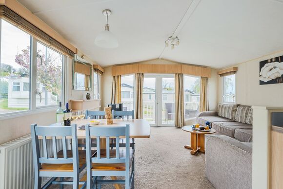 Comfort Three Bedroom (Pet friendly) - Bucklegrove Holiday Park, Cheddar,