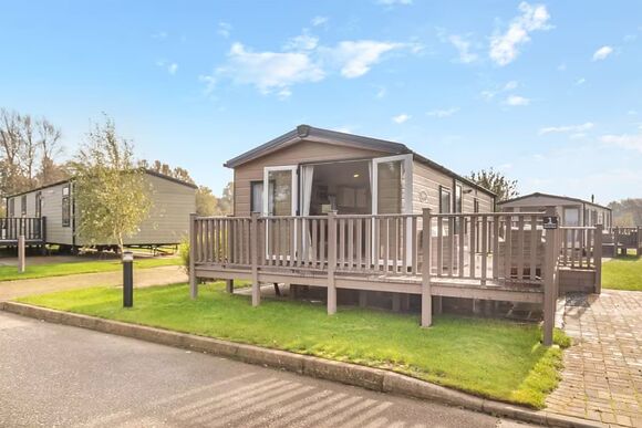 Willows (Pet) - Beverley Holiday Park, Beverley