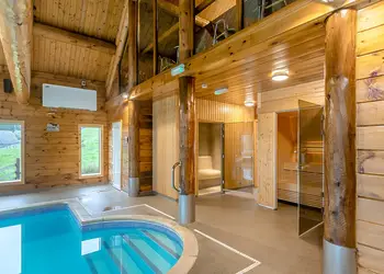 Black Hall Lodges, Knighton