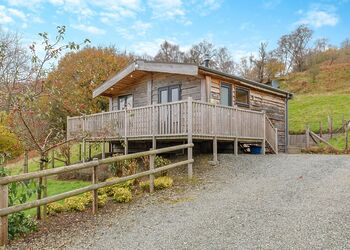 Couples Lodge VIP - Black Hall Lodges, Knighton
