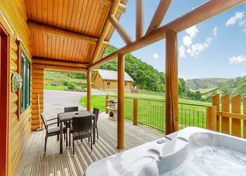 Michigan Lodge - Black Hall Lodges, Knighton