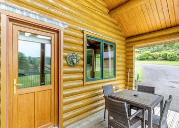 Michigan Lodge - Black Hall Lodges, Knighton