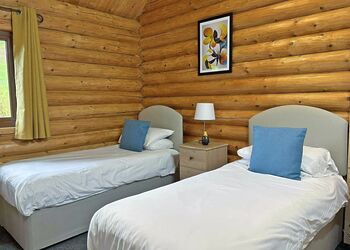 Michigan Lodge - Black Hall Lodges, Knighton