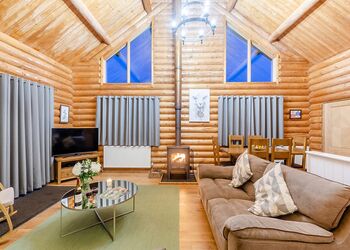 Winnipeg Lodge - Black Hall Lodges, Knighton