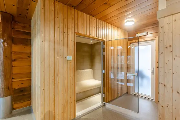 Black Hall Lodges, Knighton