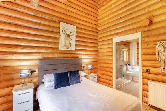 Huron Lodge - Black Hall Lodges, Knighton