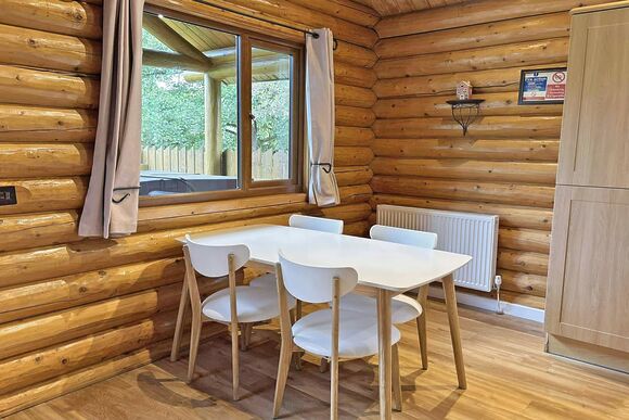 Michigan Lodge - Black Hall Lodges, Knighton