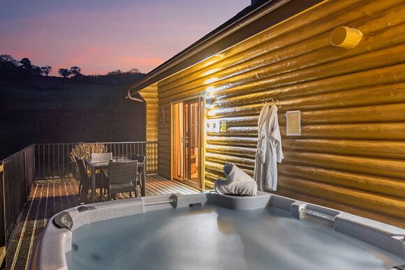 Winnipeg Lodge - Black Hall Lodges, Knighton