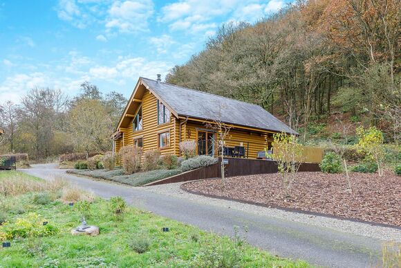Winnipeg Lodge - Black Hall Lodges, Knighton