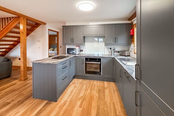 Helsinki Gold - Black Hall Lodges, Knighton