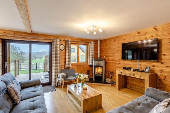 Helsinki Lodge - Black Hall Lodges, Knighton