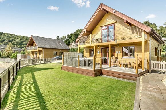 Helsinki Lodge - Black Hall Lodges, Knighton