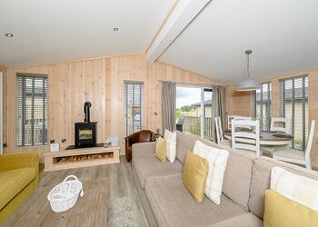 Signature Spa Five Pet - Hornbeam Country Park, Honiton