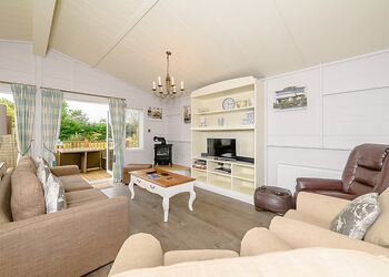 Signature Spa Pet - Hornbeam Country Park, Honiton