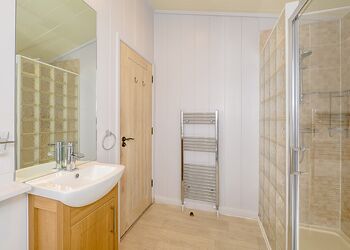 Signature Spa Pet - Hornbeam Country Park, Honiton