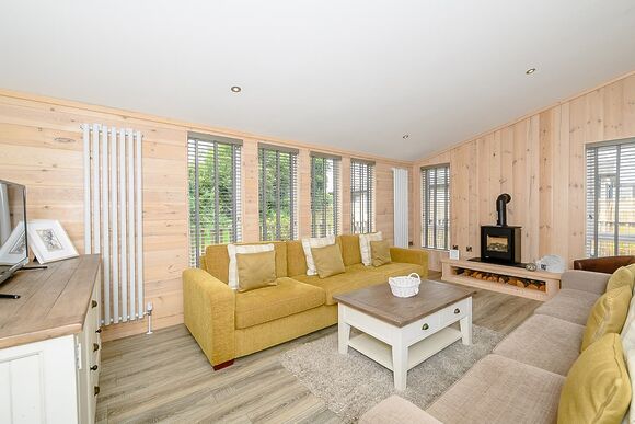 Signature Spa Five Pet - Hornbeam Country Park, Honiton