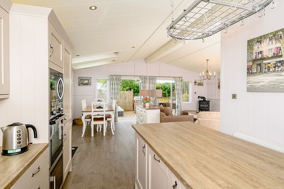 Signature Spa Pet - Hornbeam Country Park, Honiton