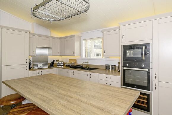 Signature One - Hornbeam Country Park, Honiton