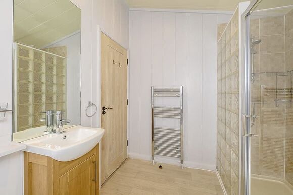 Signature One - Hornbeam Country Park, Honiton