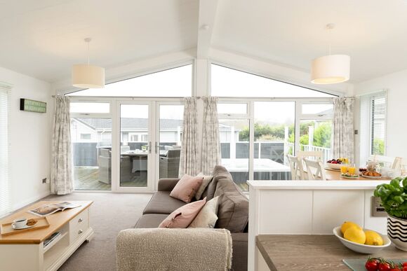 Premier Spa Lodge 2 - Hornbeam Lodge Escape, Honiton