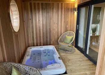 Bluewood Lodges, Cotswolds