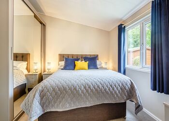 Blenheim Lodge 22 - Bluewood Lodges, Cotswolds