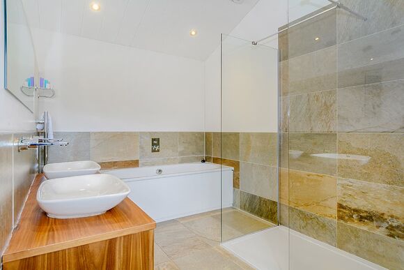 Norland - Bath Mill Lodge Retreat, Newton Saint Loe, Nr Bath