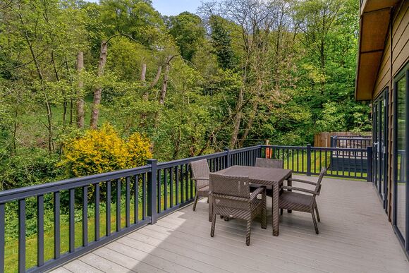 Pemberley Watersedge Lodge - Bath Mill Lodge Retreat, Newton Saint Loe, Nr Bath