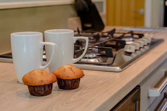 Pemberley Watersedge Lodge - Bath Mill Lodge Retreat, Newton Saint Loe, Nr Bath