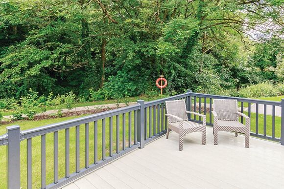 Netherfield Watersedge Lodge