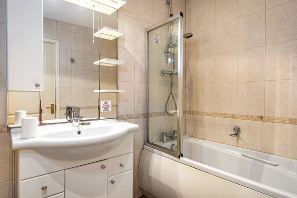 Bungalow 3 - Bodmin Holiday Park, Bodmin