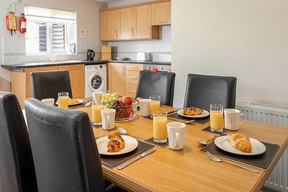 Bungalow 2 - Bodmin Holiday Park, Bodmin