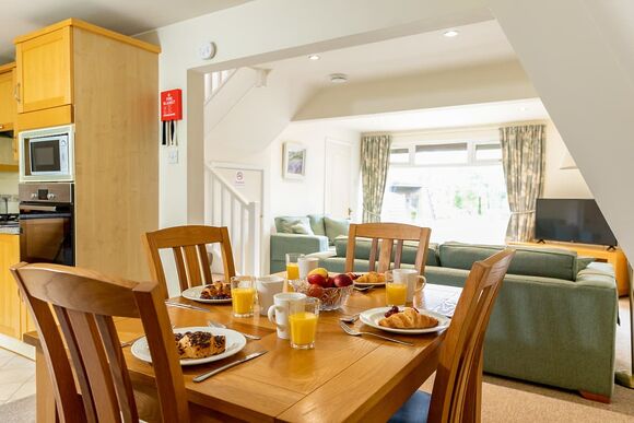 Villa 2 Hot Tub - Bodmin Holiday Park, Bodmin