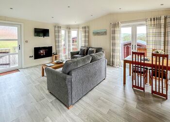 Country holiday home 4 VIP Spa, Country Holiday Home Platinum Four - Bossiney Bay, Tintagel