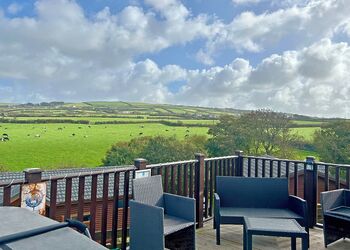 Orchard View - Bossiney Bay, Tintagel