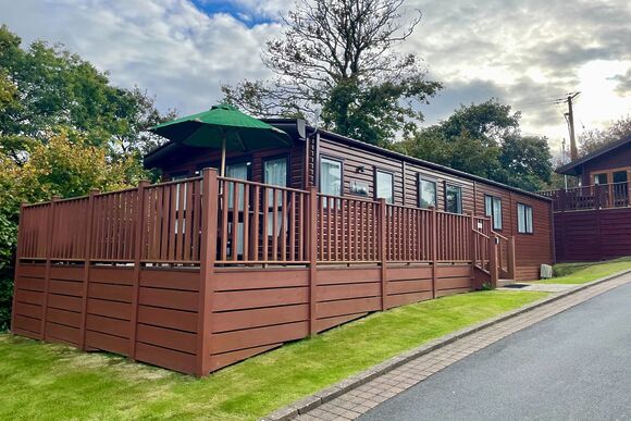 Country Holiday Home Platinum Four Spa - Bossiney Bay, Tintagel