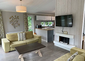 Comfort Lodge Hot Tub 6 