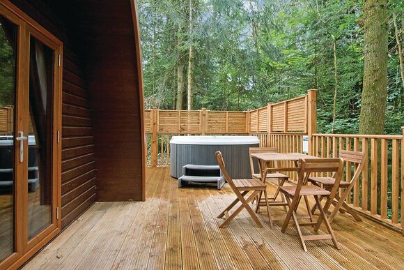 Comfort Plus Pod Hot Tub 2 - Brokerswood Holiday Park, Westbury, nr Longleat