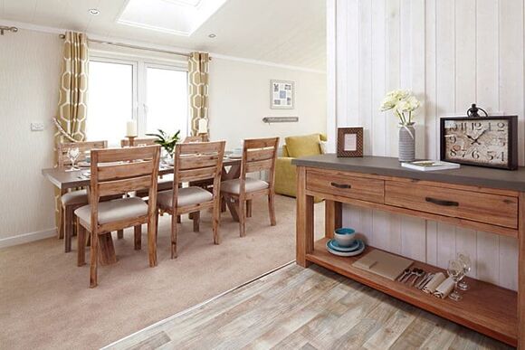 Comfort Lodge Hot Tub 6 - Brokerswood Holiday Park, Westbury, nr Longleat