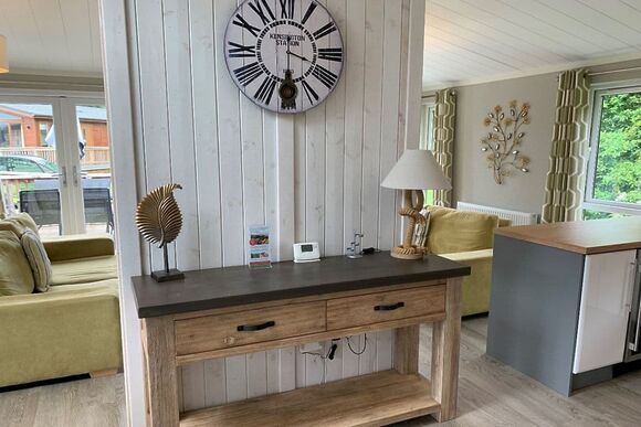 Comfort Lodge Hot Tub 6 - Brokerswood Holiday Park, Westbury, nr Longleat