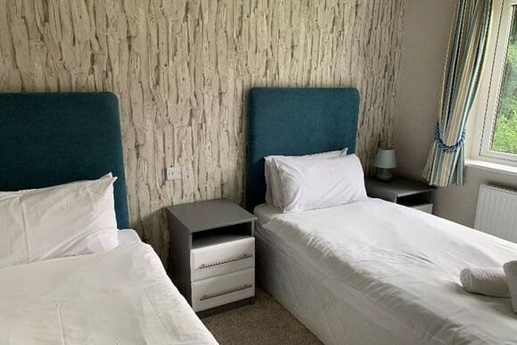 Comfort Lodge Hot Tub 6 - Brokerswood Holiday Park, Westbury, nr Longleat