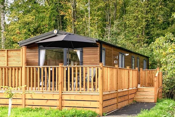 Superior Holiday Home 6 - Brokerswood Holiday Park, Westbury, nr Longleat