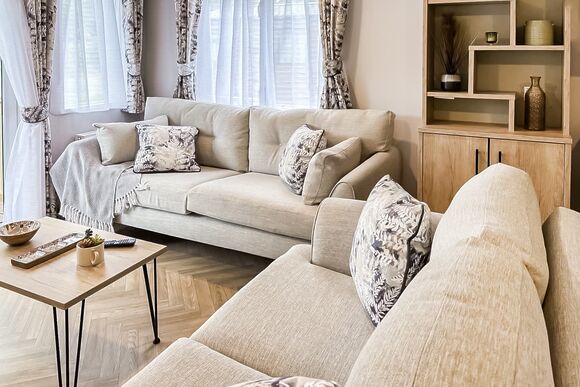 Comfort Plus Caravan 6 (No Pet) - Brokerswood Holiday Park, Westbury, nr Longleat