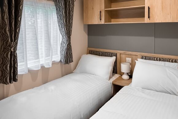 Comfort Plus Caravan 6 (No Pet) - Brokerswood Holiday Park, Westbury, nr Longleat